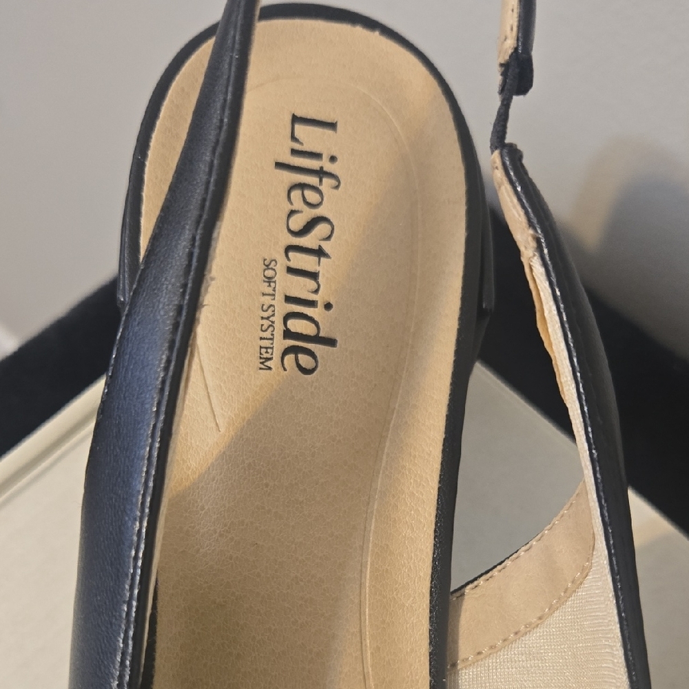 Life Stride Women's Classic Black Slingback Heels - Picture 2 of 8